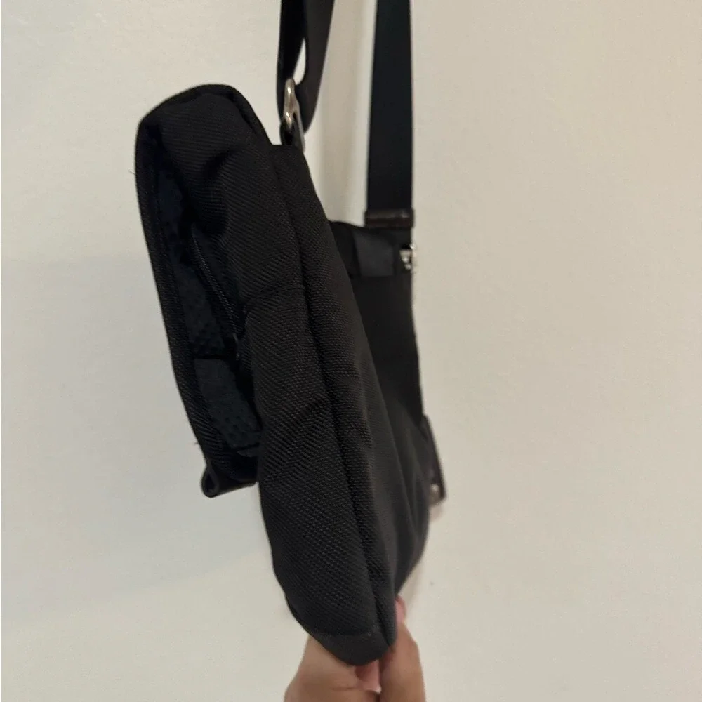 Tumi Crossbody Messenger Bag Small Black Brown Ballistic Nylon Travel (3785)